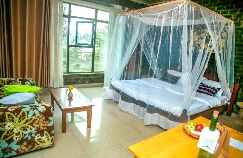 Ruhengeri Hotel | Karisimbi Cave Resort
