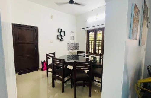 Vayalar House | KARIYIL KAYALORAM HOMESTAY