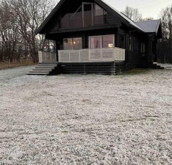 Lyngen House | Karnes Lodge