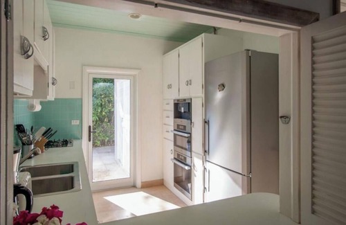 Dunmore Town Cottage | Karukera Beach Cottage - Pink Sands Beach