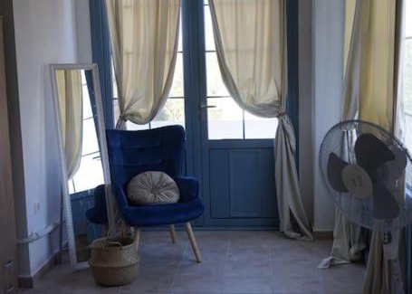 Kithira Apartment | Karvounades Condo Sky