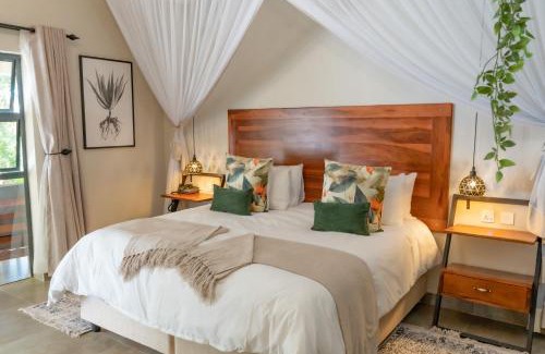 Victoria Falls Hotel | Kasambabezi Lodge