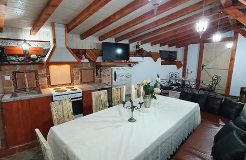 Luki House | Kashtata s Paraklisa