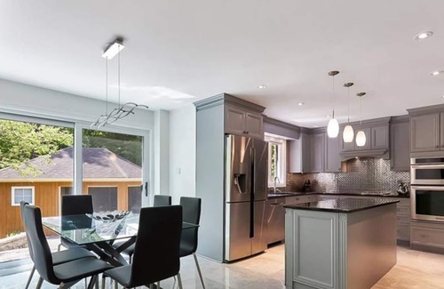 Ottawa Division House | KASHY HOMES-executive home oasis