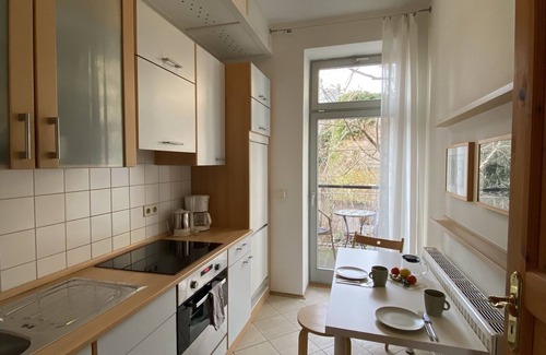Outer Neustadt Apartment | "katy" mit Balkon und Viel Sonne Mitten im Szeneviertel!