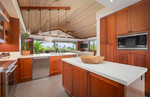 Kaupulehu House | Kaulu Villa 129D – Updated & Modern Island Villa | Onsite Staff & Daily Housekeeping