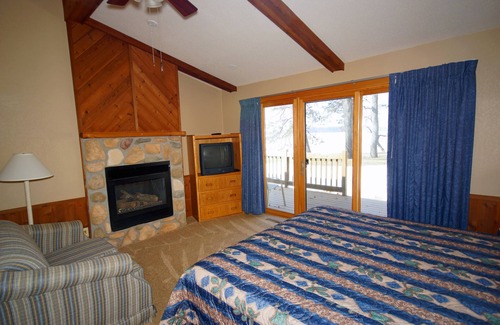 East Gull Lake Hotel | Kavanaugh's Sylvan Lake Resort