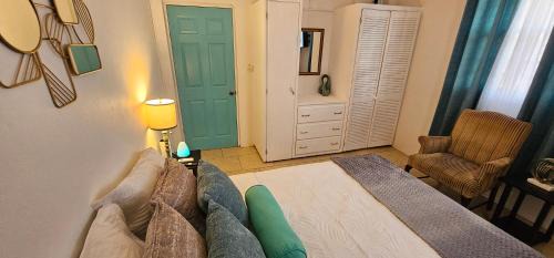 Castries Apartment | Kaye Sace Terrace