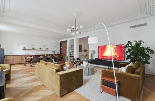 Madeleine Apartment | KAZA BELLA - Paris 8 Luxurious apartment close to Arc de Triomphe