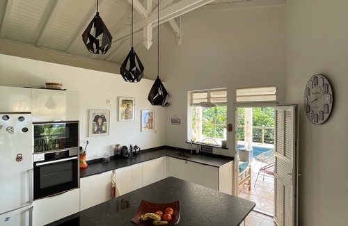 Riviere-Sens Villa | KAZANOU Beautiful villa with sea view and prime location