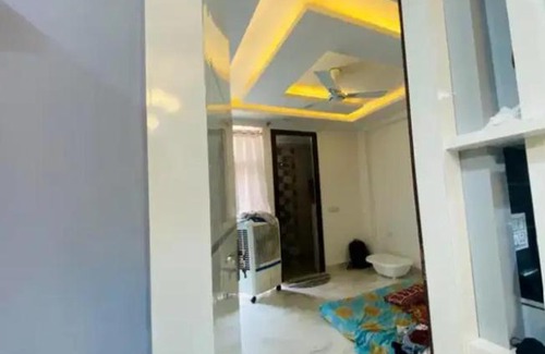 Alambagh Apartment | Kazzar Hotel