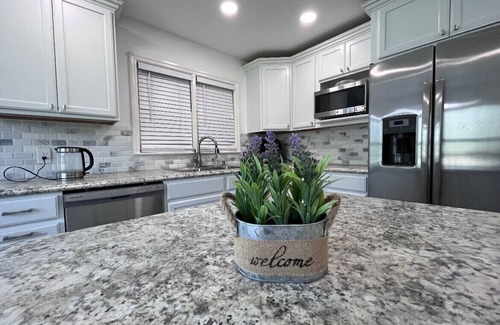 Bainbridge House | Keep it simple at this peaceful and centrally-located place.