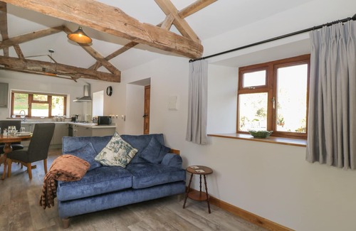 Bringsty House | KEEPERS BARN, pet friendly, character holiday cottage in Bromyard