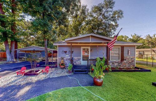 Avinger House | Keepin' it Reel
