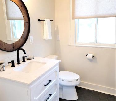 Old East Hill Apartment | Kelley House