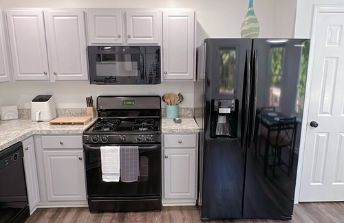 Town Center House | Kennesaw bedroomfor rent