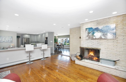 Lido Beach House | Kensington Private Beach House with Ocean Views and Dipping pool