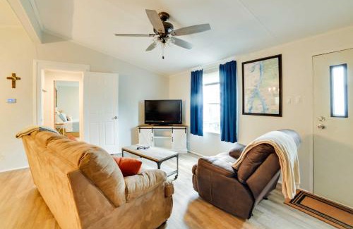 New Concord House | Kentucky Lakeside Home with Deck - 20 Mi to LBL!