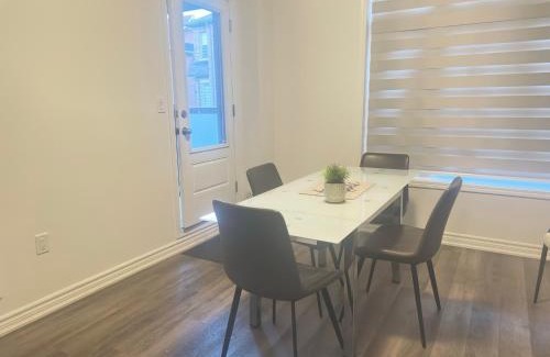 Brampton Apartment | Keppel Circle Residence