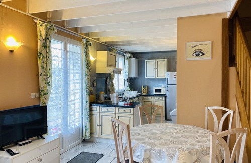 Cherrueix Cottage | Ker Gaston Gite with garden view