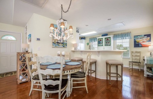 Cedar Key House | Key Lime Cottage! Golf Cart Inc. Summer Special!