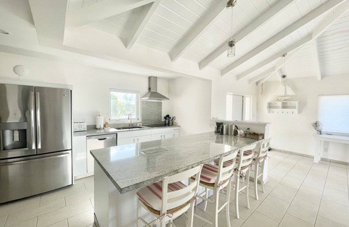 William's Town Cottage | KeyLime Cottage: Beachfront vacation house, Tropic of Cancer beach, Little Exuma