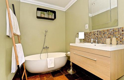 Thembisile Bed & Breakfast | Kgarebana Boutique Guesthouse
