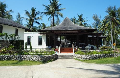 Khuk Khak Beach Resort | Khaolak Blue Lagoon Resort - SHA Extra Plus
