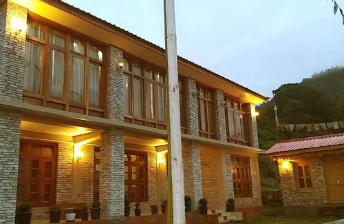Bomdila House | Kharjap Homestay