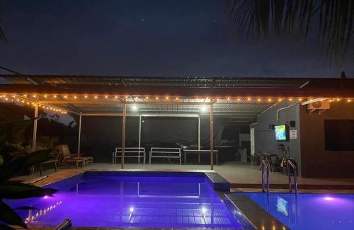 Malaybalay City House | Kian and Kayden's private pool and guesthouse