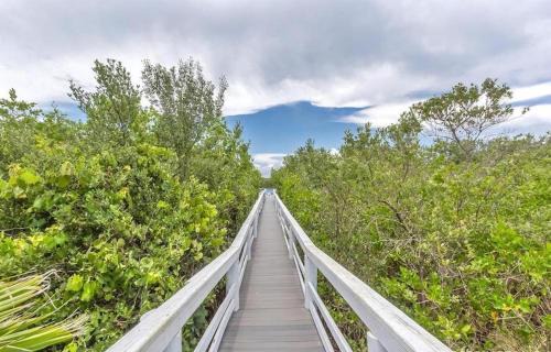 New Smyrna Beach Apartment | Kiawah Bay 107 - 2 Bedroom 2 Bath Steps To The River And Ocean!