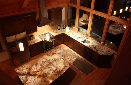 Golden Ski Chalet | Kicking Horse ski Chalet Great views,2 wood fires, hot tub, sauna, heated floor