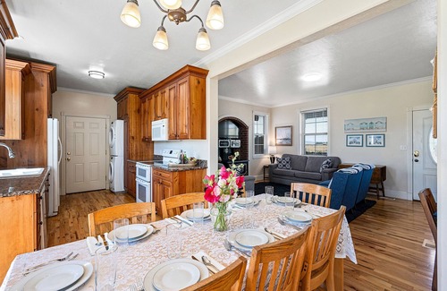 Dingle House | Kids Love Our Home-10 miles Bear Lake North Beach