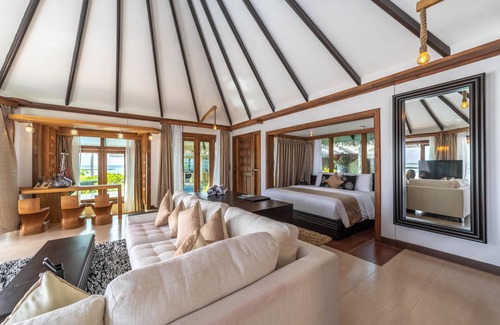 Kihaadhuffaru Island Resort | Kihaa Maldives