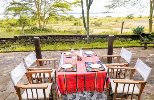Gilgil Hotel | Kikopey Beach Camp Lake Elementaita