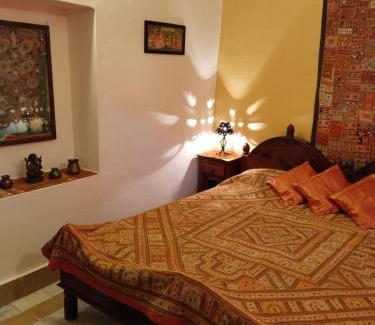 Amar Sagar Pol Cabin | Killa Bhawan Lodge