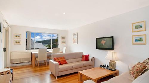 Killcare House | 'Killcare Vibe - Bayside Apartment' by Accom Holidays