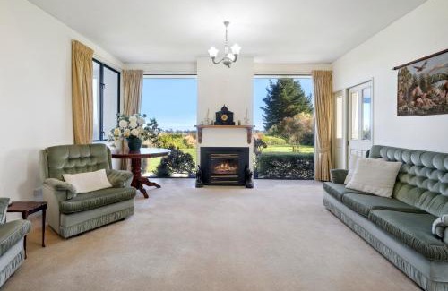 Martinborough House | Killeigh - Martinborough Holiday Home