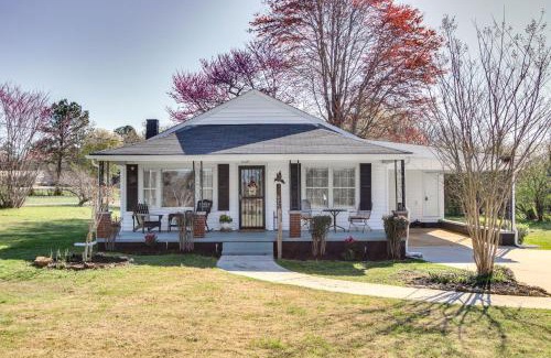 Killen House | Killen Vacation Rental about 4 Mi to Wilson Lake!