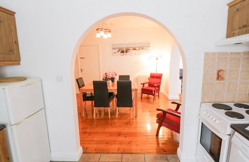 Ballina Apartment | KILTARTAN HOUSE, family friendly in Ballina, County Mayo