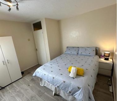 Camberwell Apartment | Kim33 Two Bedroom Apartment Central London