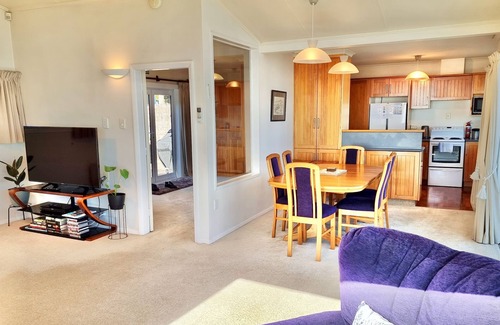Stepneyville Apartment | Kimberley Three - Nelson Waterfront Apartment - Free Cancellation Available Here