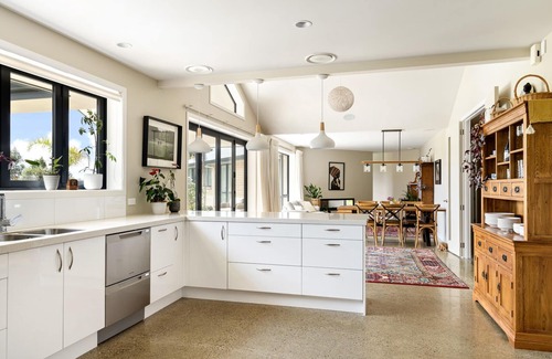 Tasman Villa | Kina Ridge | Luxury Home w/Pool, Sauna & Views