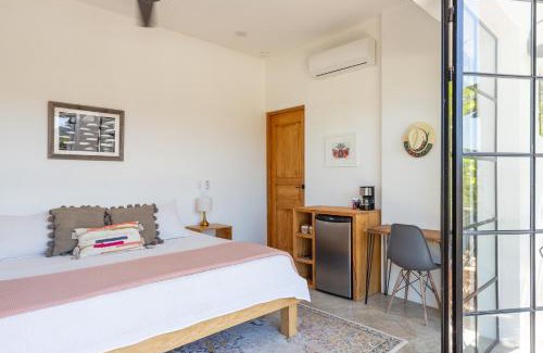 San Francisco Apartment | King Bed, Air Conditioning, Pool, Fast Wifi - Luna at Casa Calavera