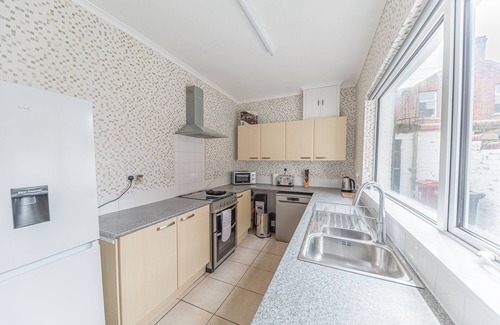 Barrow-in-Furness House | ♡KING BED♡ LUXURY CITY CENTRE HOUSE
