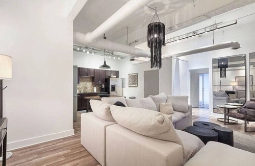 Old Fourth Ward Apartment | King Bed | Walkable | Beltline Ground Floor Gem