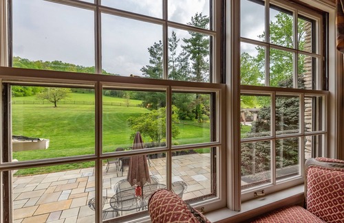 Paoli House | King Estate Suite w/His & Hers Bathrooms at Blueberry Hill Estate