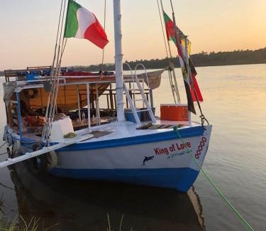 Edfu Boat Rental | king of love boat