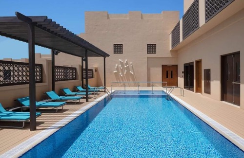 Naif Apartment | King Room Near Al Ghurair Mall By Luxruy Bookings