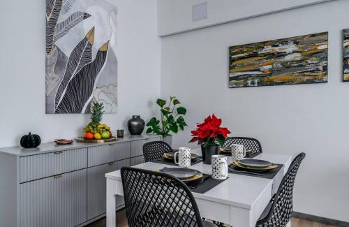 Castle Hill Apartment | King's Golden Flat